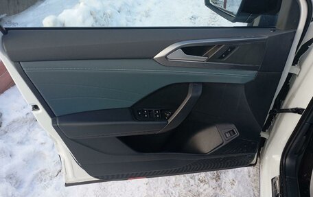 Volkswagen Tharu, 2023 год, 4 095 000 рублей, 16 фотография