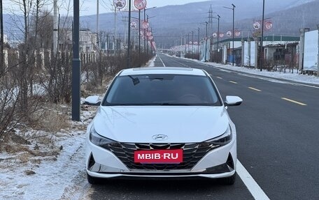 Hyundai Elantra, 2022 год, 1 460 000 рублей, 2 фотография