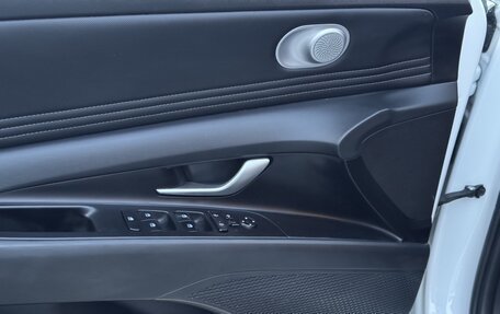 Hyundai Elantra, 2022 год, 1 460 000 рублей, 14 фотография