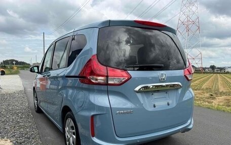Honda Freed II, 2022 год, 1 450 000 рублей, 6 фотография
