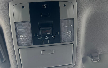 Toyota Land Cruiser Prado 150 рестайлинг 2, 2018 год, 5 750 000 рублей, 17 фотография