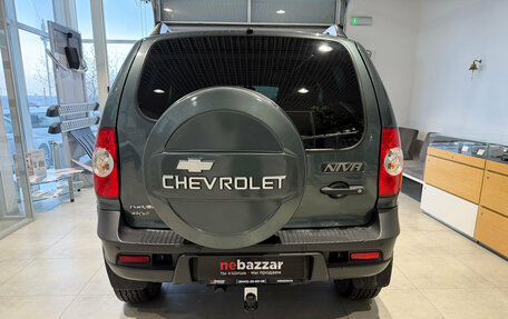 Chevrolet Niva I рестайлинг, 2018 год, 830 000 рублей, 5 фотография