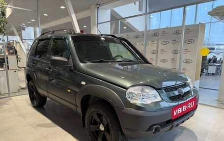 Chevrolet Niva I рестайлинг, 2018 год, 830 000 рублей, 2 фотография