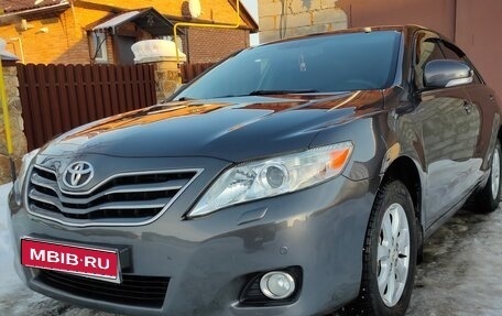Toyota Camry, 2011 год, 1 550 000 рублей, 1 фотография