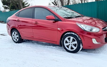 Hyundai Solaris II рестайлинг, 2011 год, 800 000 рублей, 1 фотография