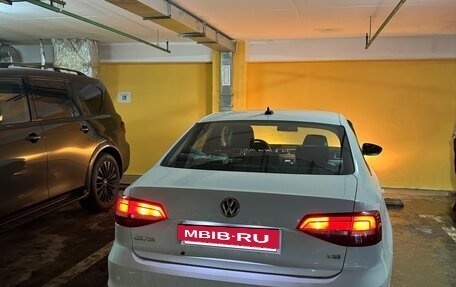 Volkswagen Jetta VI, 2017 год, 900 000 рублей, 2 фотография