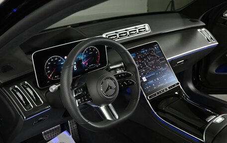 Mercedes-Benz S-Класс, 2022 год, 25 000 000 рублей, 20 фотография