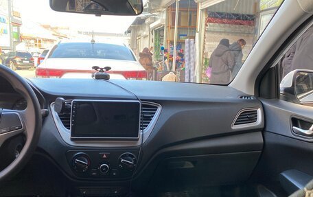 Hyundai Solaris II рестайлинг, 2020 год, 1 800 000 рублей, 5 фотография