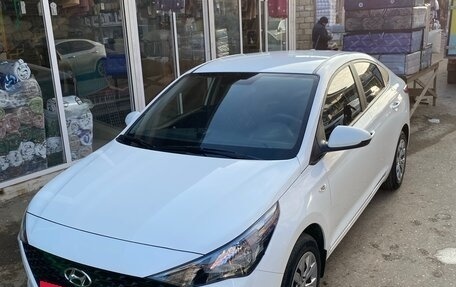 Hyundai Solaris II рестайлинг, 2020 год, 1 800 000 рублей, 10 фотография