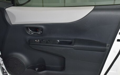 Toyota Vitz, 2012 год, 1 049 000 рублей, 17 фотография