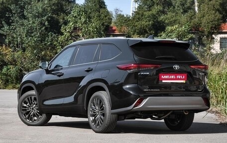 Toyota Highlander, 2025 год, 5 715 000 рублей, 5 фотография