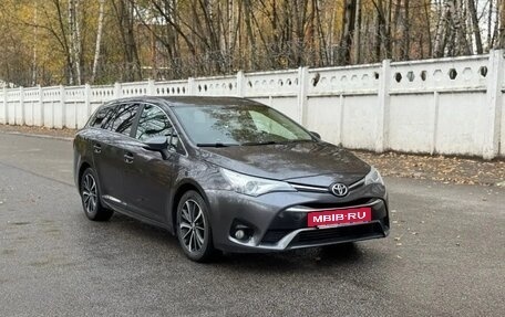 Toyota Avensis III рестайлинг, 2018 год, 1 870 000 рублей, 2 фотография