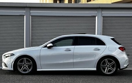 Mercedes-Benz A-Класс, 2022 год, 2 200 000 рублей, 3 фотография