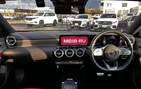 Mercedes-Benz A-Класс, 2022 год, 2 200 000 рублей, 14 фотография