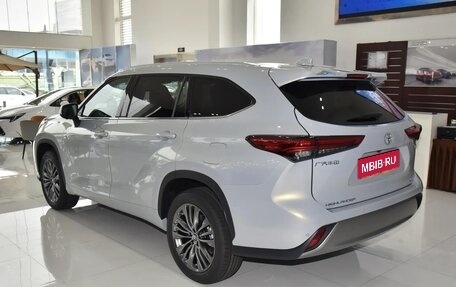 Toyota Highlander, 2025 год, 5 715 000 рублей, 5 фотография