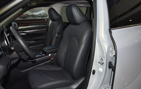 Toyota Highlander, 2025 год, 5 715 000 рублей, 18 фотография