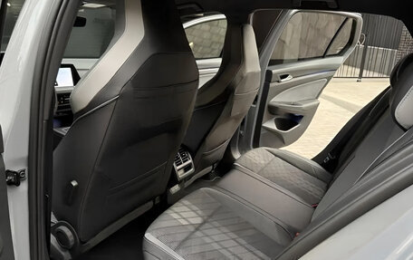 Volkswagen Golf VIII, 2022 год, 12 фотография