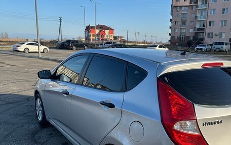 Hyundai Solaris II рестайлинг, 2011 год, 530 000 рублей, 3 фотография