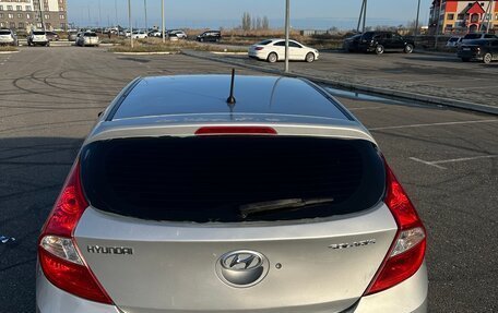 Hyundai Solaris II рестайлинг, 2011 год, 530 000 рублей, 5 фотография