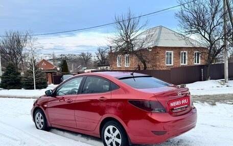 Hyundai Solaris II рестайлинг, 2011 год, 800 000 рублей, 4 фотография