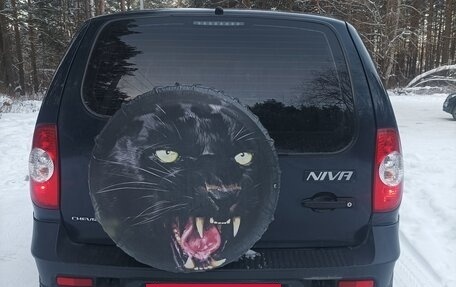 Chevrolet Niva I рестайлинг, 2014 год, 584 584 рублей, 2 фотография