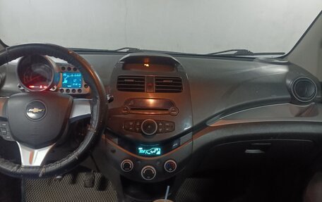 Chevrolet Spark III, 2010 год, 500 000 рублей, 15 фотография