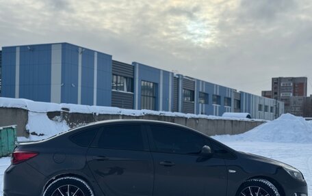 Opel Astra J, 2013 год, 700 000 рублей, 4 фотография