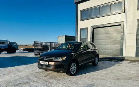 Volkswagen Touareg III, 2011 год, 1 829 000 рублей, 2 фотография