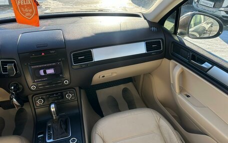 Volkswagen Touareg III, 2011 год, 1 829 000 рублей, 15 фотография