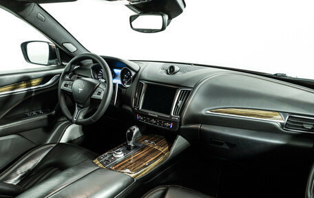 Maserati Levante I, 2016 год, 3 250 000 рублей, 9 фотография