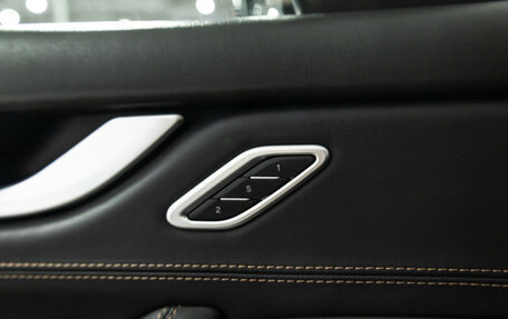 Maserati Levante I, 2016 год, 3 250 000 рублей, 16 фотография