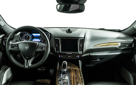 Maserati Levante I, 2016 год, 3 250 000 рублей, 13 фотография