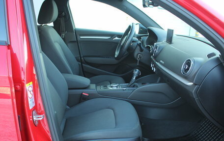 Audi A3, 2018 год, 2 189 000 рублей, 15 фотография