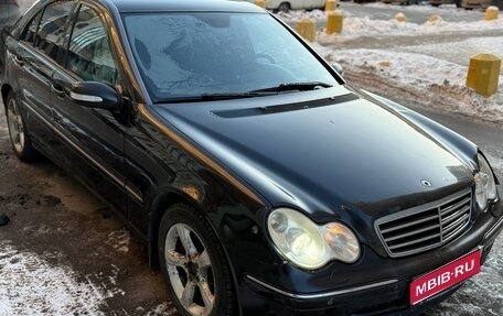 Mercedes-Benz C-Класс, 2006 год, 520 000 рублей, 1 фотография