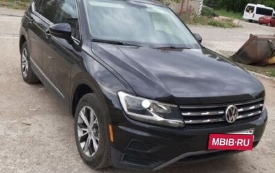Volkswagen Tiguan II, 2018 год, 2 250 000 рублей, 1 фотография