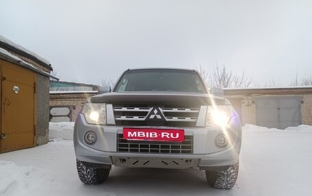 Mitsubishi Pajero IV, 2011 год, 2 450 000 рублей, 7 фотография