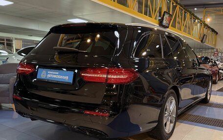 Mercedes-Benz E-Класс, 2019 год, 2 900 000 рублей, 5 фотография