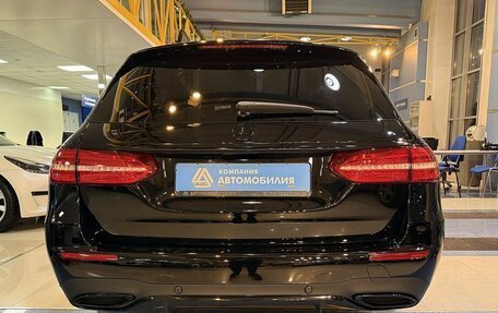 Mercedes-Benz E-Класс, 2019 год, 2 900 000 рублей, 4 фотография