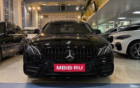 Mercedes-Benz E-Класс, 2019 год, 2 900 000 рублей, 8 фотография