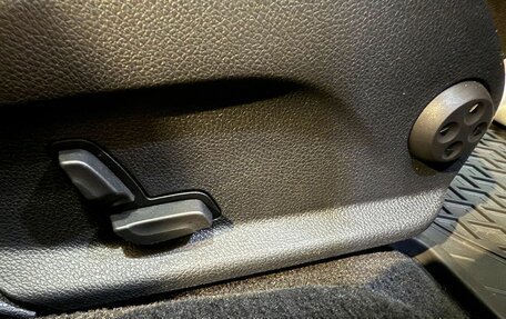 Mercedes-Benz E-Класс, 2019 год, 2 900 000 рублей, 22 фотография