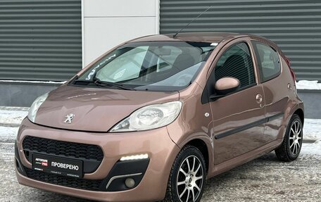 Peugeot 107 I рестайлинг, 2013 год, 425 000 рублей, 5 фотография