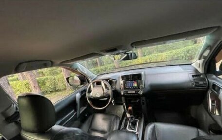 Toyota Land Cruiser Prado 150 рестайлинг 2, 2010 год, 3 300 000 рублей, 4 фотография