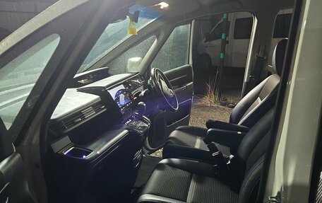 Honda Stepwgn IV, 2019 год, 2 500 000 рублей, 12 фотография