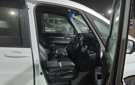 Honda Stepwgn IV, 2019 год, 2 500 000 рублей, 16 фотография