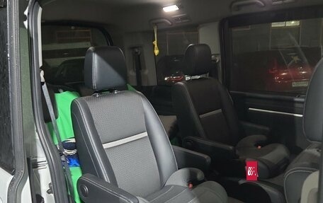 Honda Stepwgn IV, 2019 год, 2 500 000 рублей, 15 фотография