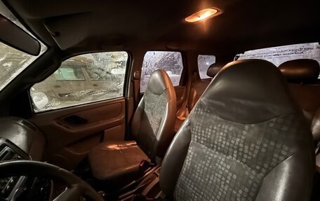 Ford Escape II, 2001 год, 300 000 рублей, 11 фотография