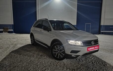 Volkswagen Tiguan II, 2020 год, 2 310 000 рублей, 2 фотография