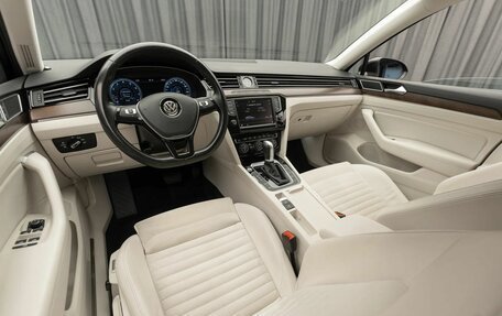 Volkswagen Passat B8 рестайлинг, 2015 год, 1 970 000 рублей, 9 фотография