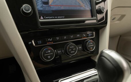 Volkswagen Passat B8 рестайлинг, 2015 год, 1 970 000 рублей, 19 фотография