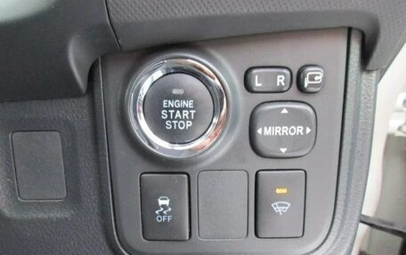 Toyota Wish II, 2012 год, 1 455 000 рублей, 17 фотография